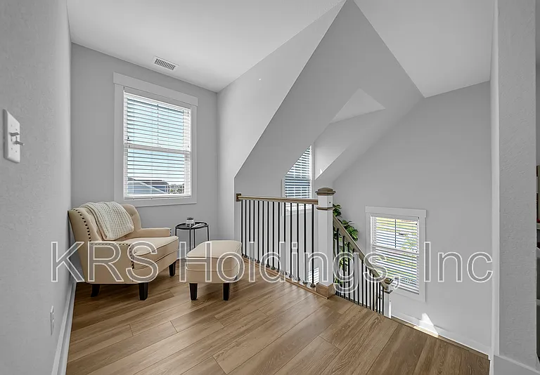 629 Hayes Dr — Photo 9