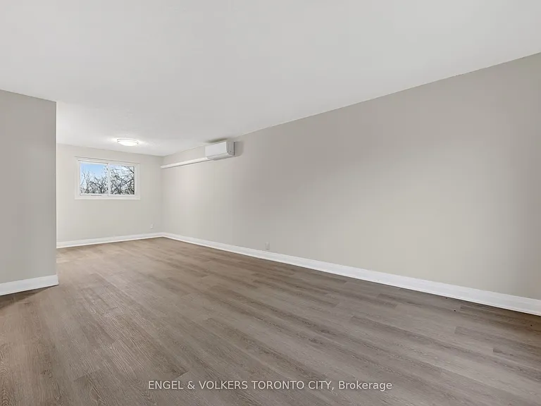 40 East St #14 — Photo 14