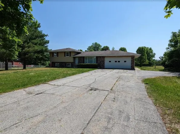 55540 Fir Rd, Mishawaka, IN 46545