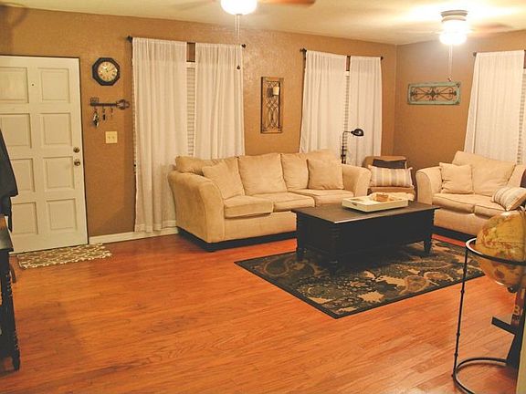 2nd image of 2100 Carlton Dr