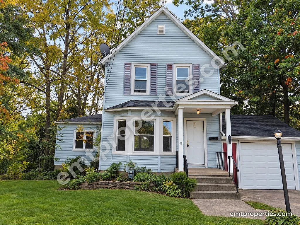 1119 east river st — Photo 1