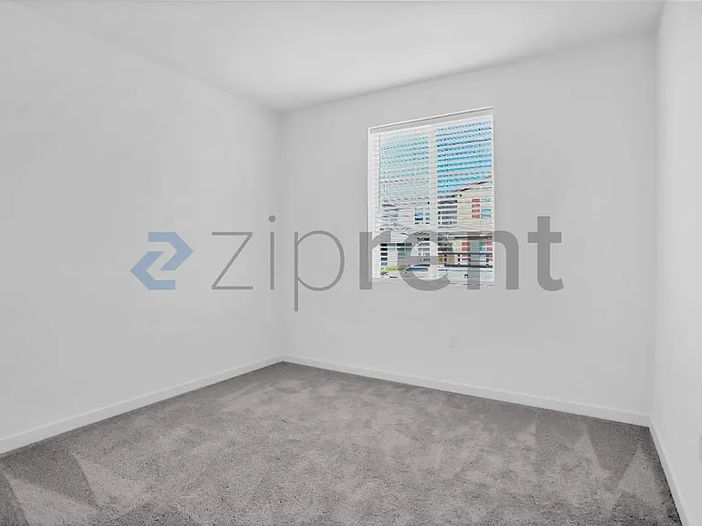 121 Dogwood Ct — Photo 9