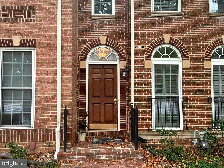 8006 Reserve Way — Photo 3