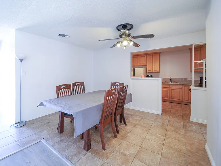 118 E Shady Grove Dr — Photo 11