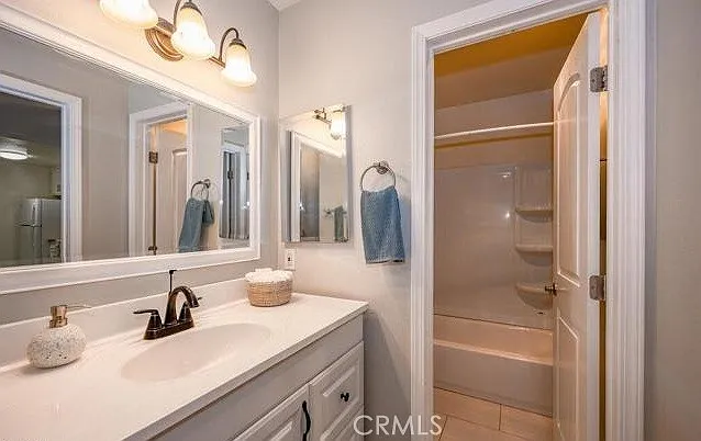 5460 White Oak Ave #E218 — Photo 5