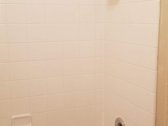 4th image of 1801 Katrina Ln