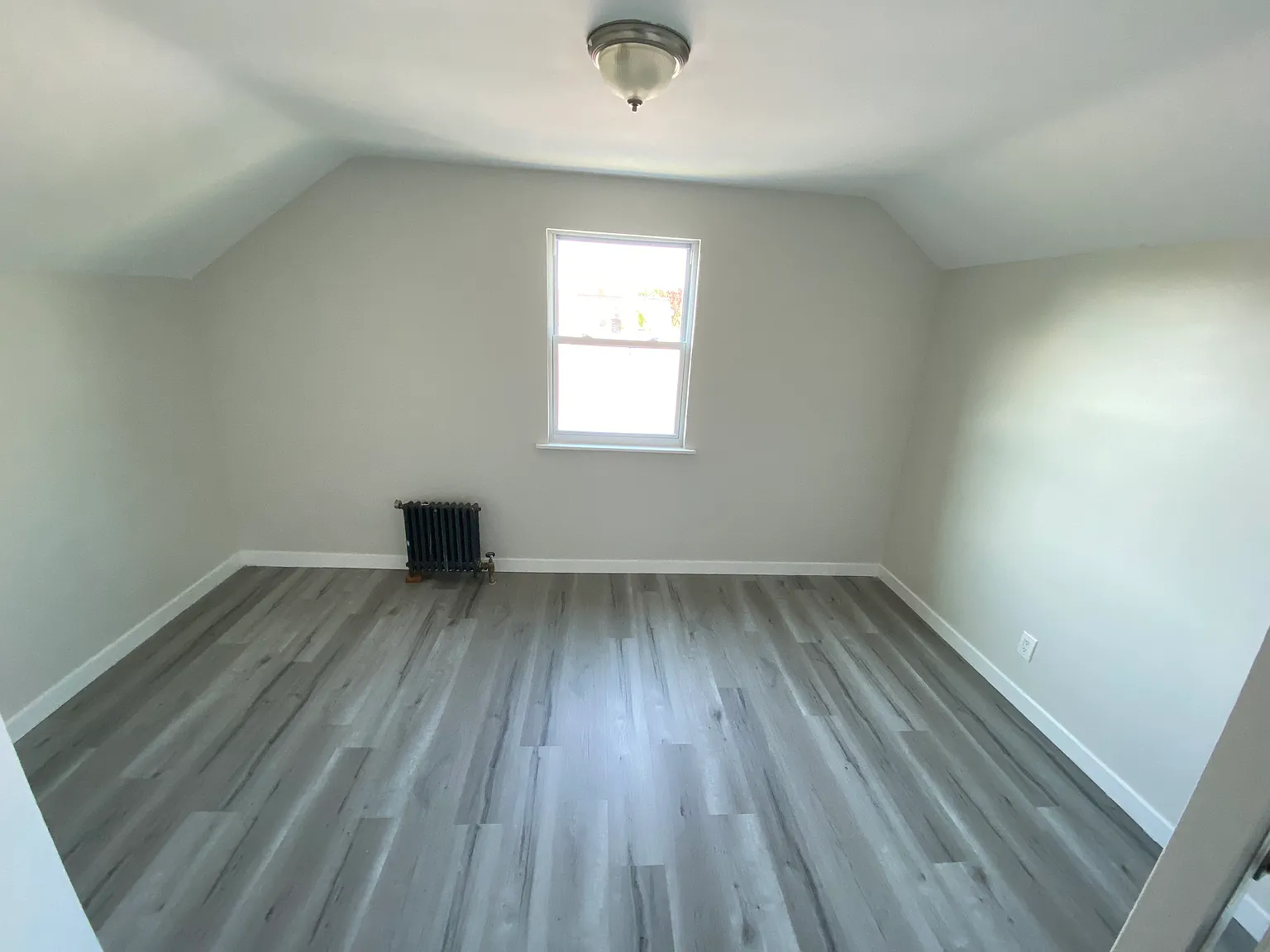 3 bed, $3,753 — Photo 3