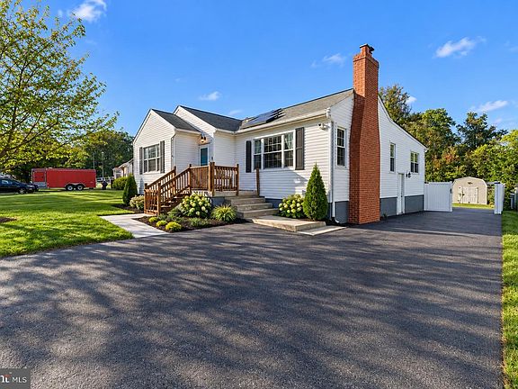 2nd image of 708 Seagrove Rd