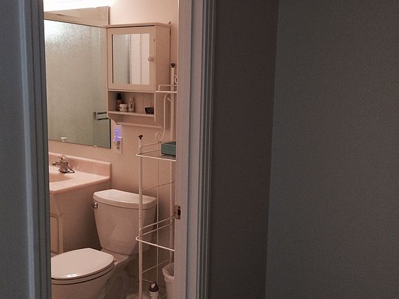 5th image of 15380 Chelsea Dr
