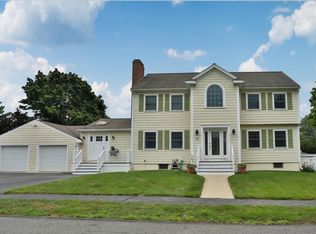 14 Clearwater Rd, Peabody, MA 01960