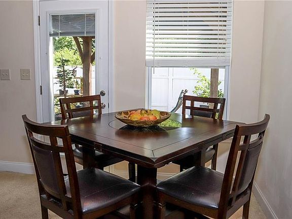 5th image of 151 Northfield Cir