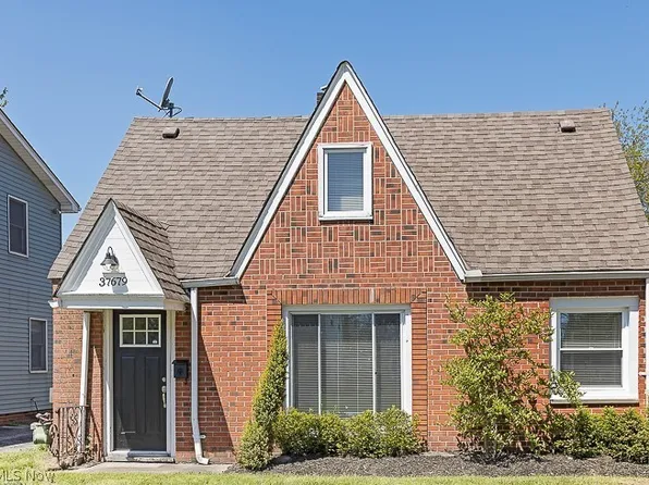 37679 Willow Dr, Eastlake, OH 44095