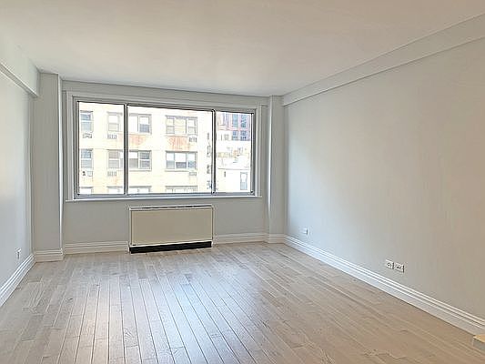 4th image of 340 E 51st St APT 9g