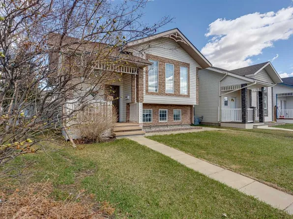 13 W Lister Cres, Red Deer, AB T4R 2S6