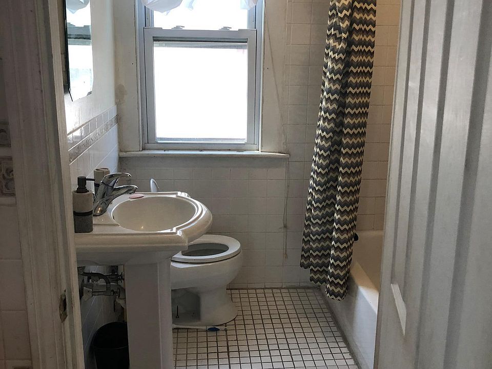 2nd image of 8 3rd St Ste 1B