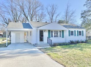 907 McKellar Dr, Tullahoma, TN 37388