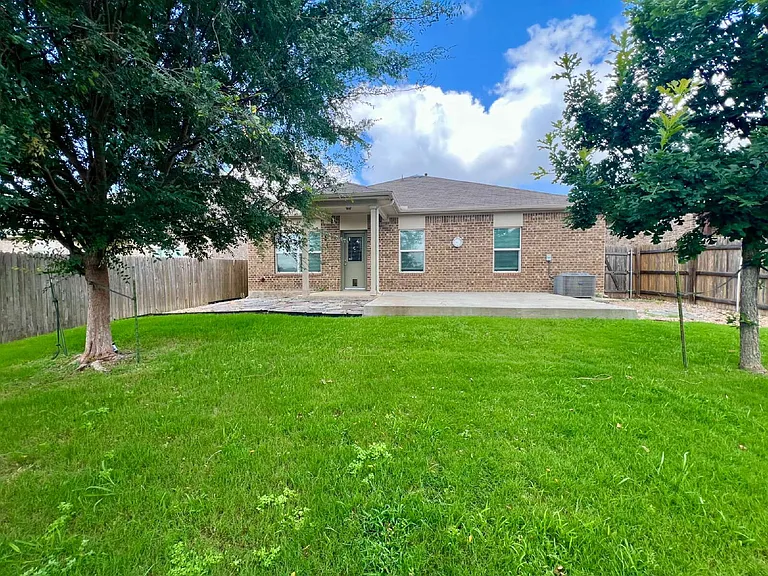 104 Moravia Rd — Photo 33