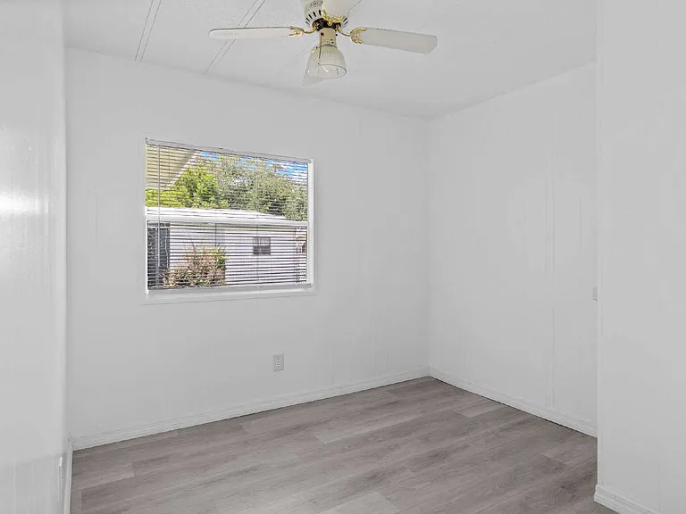 913 Beechwood Ave — Photo 25