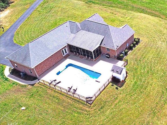 4th image of 4144 Bowersville Hwy
