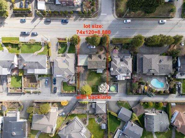 1277 Holdom Ave, Burnaby, BC V5B 3V5