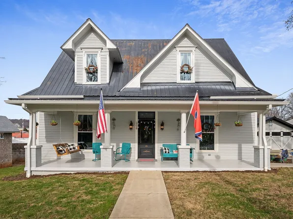 206 E Cedar St, Livingston, TN 38570