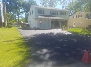 151 Norcrest Dr, Rochester, NY 14617