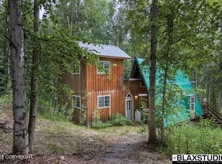 853 Gold Pan Rd, Fairbanks, AK 99712