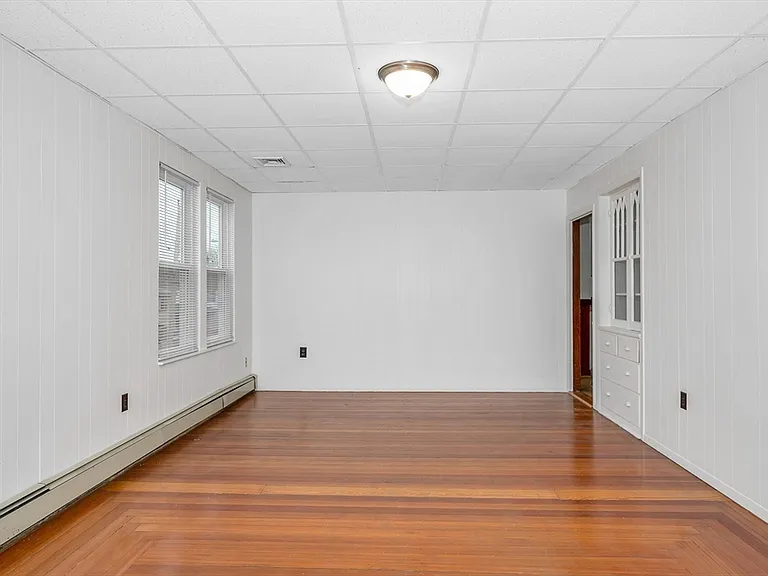 7 Sladen St #2 — Photo 4