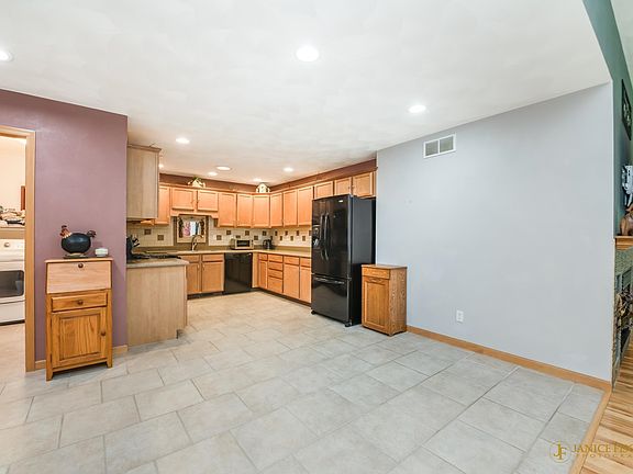 4th image of 5720 Jackies Dr