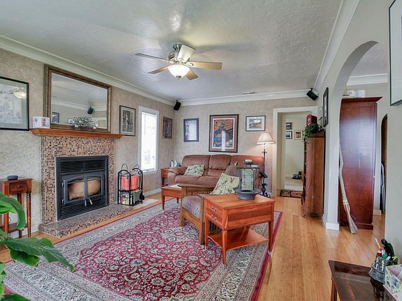 4th image of 312 Dakota Ave