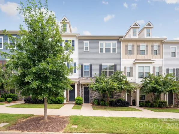 9714 Ainslie Downs St, Charlotte, NC 28273