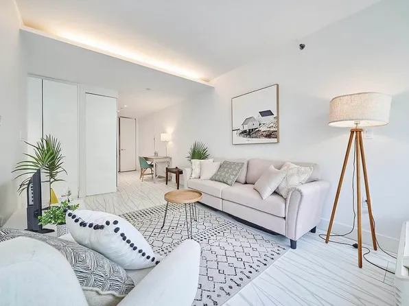 329 Pleasant Avenue image 1 of 20