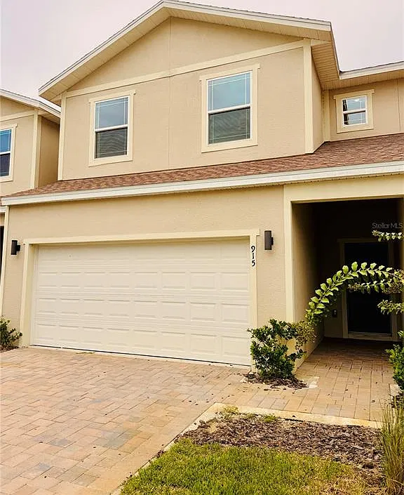 915 Lakefront Village Dr