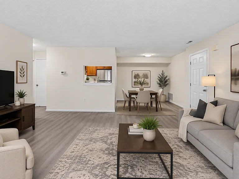 1222 Ravens Crest Dr — Photo 3