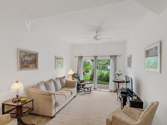 4th image of 564 7th Sq APT 102