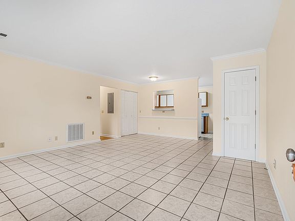 5th image of 108 Mount Clare Ave APT 5