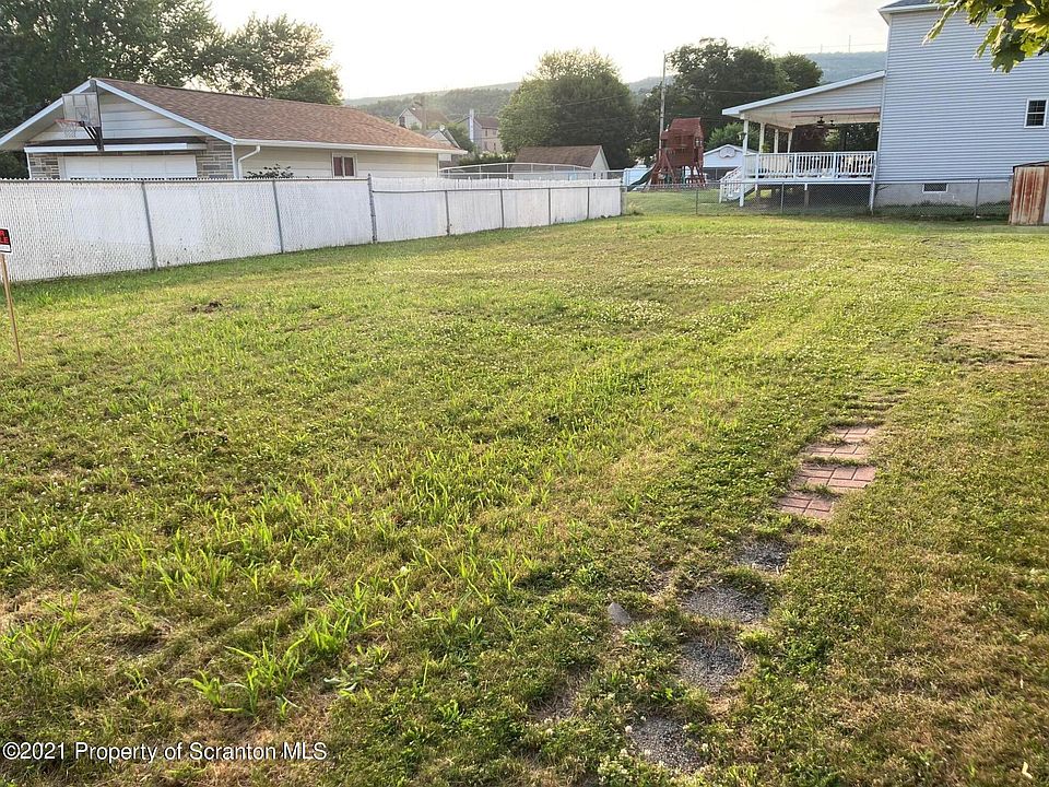 2nd image of 1157 Frieda St