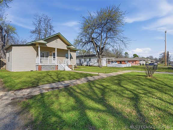 5th image of 123 N S St