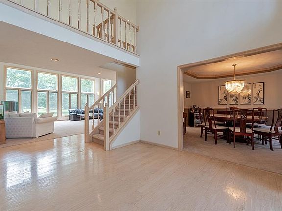 2nd image of 645 Clinton Ln