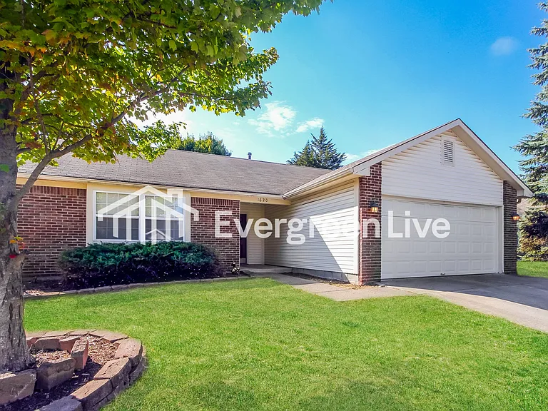 1620 Park Hurst Dr — Photo 2