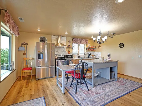 183 Vista Del Mar St, Camano Island, WA 98282
