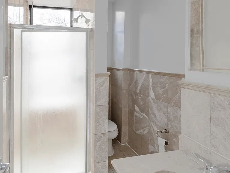 128 E 4th St #6 — Photo 7