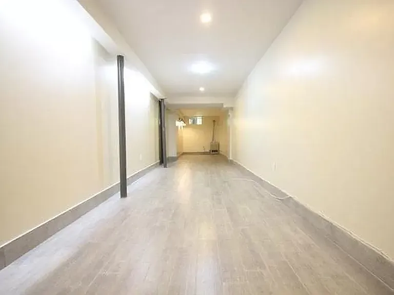 304 Stanhope St #1R — Photo 10