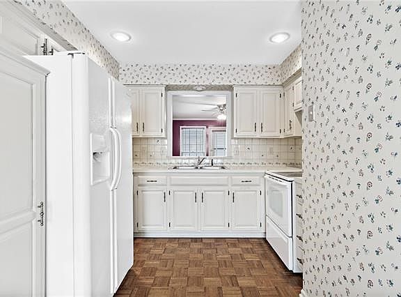 3rd image of 7454 Nall Ave