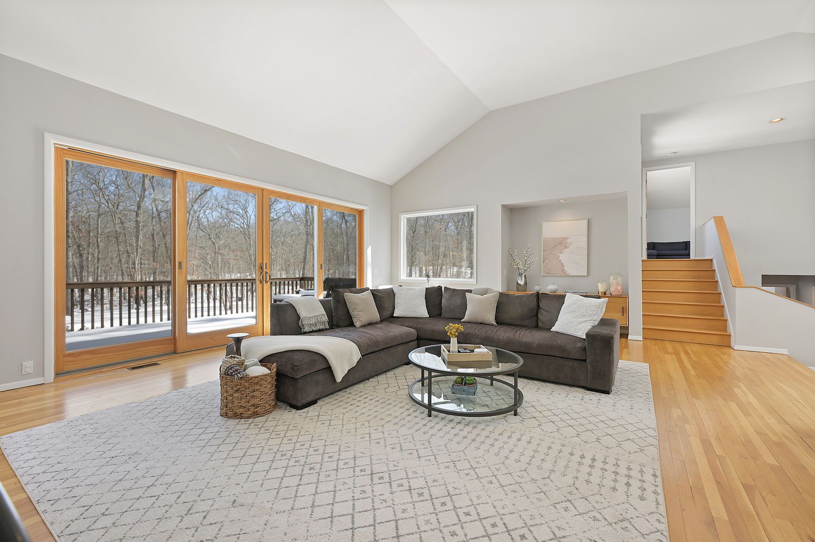  Tall Sliders Leading to Deck