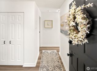 10508 NE 32nd Place #G302, Bellevue, WA