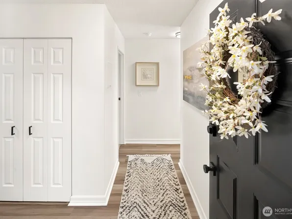 10508 NE 32nd Place #G302, Bellevue, WA 98004