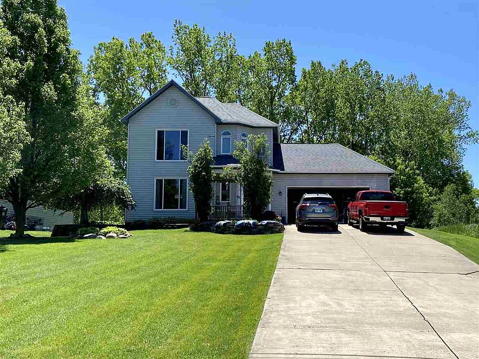 1st image of 10879 Emerald Ct