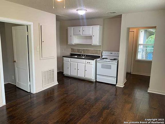 4th image of 617 S Palmetto St #1