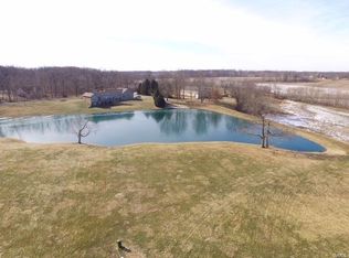 119 Twin Maple Ct, Highland, IL 62249